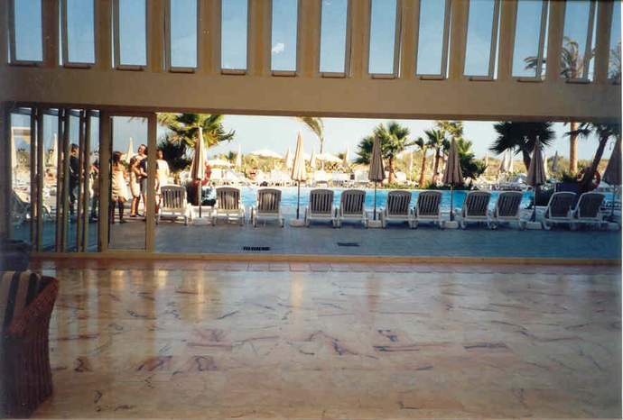 RIU Atlantico, Durchgang zum Pool RIU Atlantico, Durchgang zum Pool