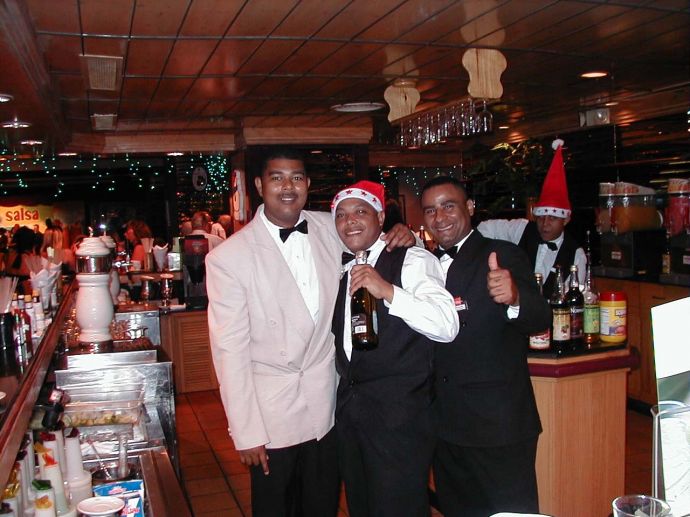 RIU Naiboa, Barchef und seine Barkeeper