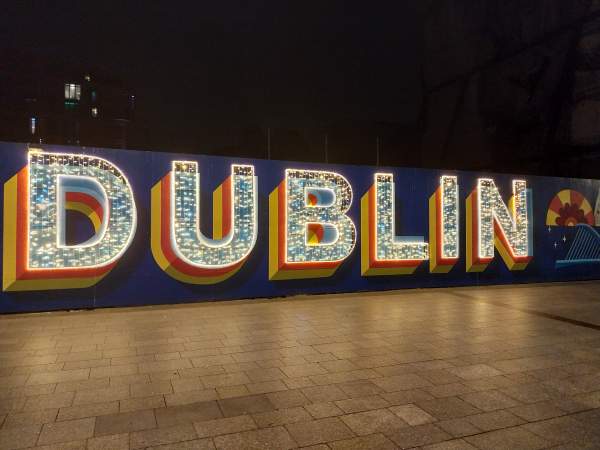 Dublin / Irland - in der Stadt Werbetafel - 01 / 2026