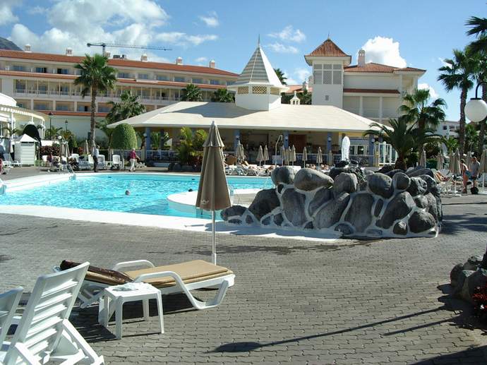 RIU Arecas, einer von zwei Pools