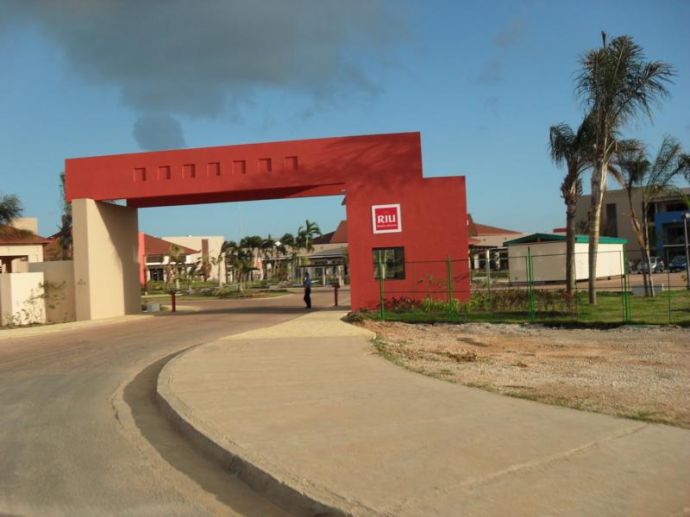 RIU Varadero - Hoteleinfahrt - Anfahrt RIU Varadero - Hoteleinfahrt - Anfahrt