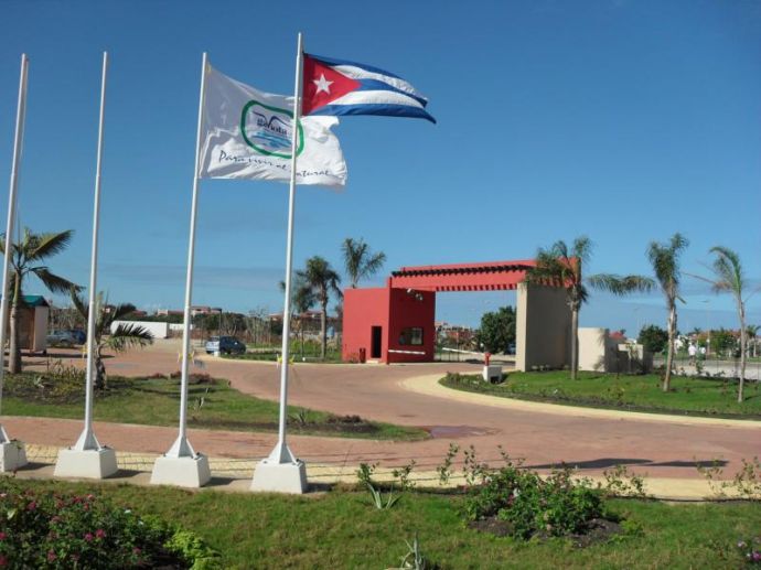 RIU Varadero - Hoteleinfahrt - Anfahrt RIU Varadero - Hoteleinfahrt - Anfahrt