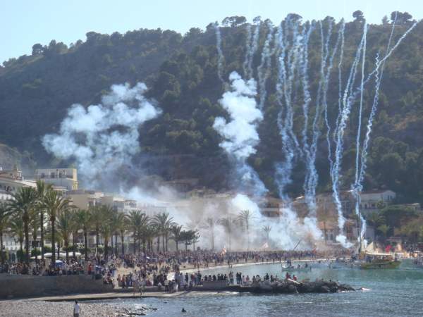 Es Firo Moros y Cristianos in Puerto de Soller / Mallorca Es Firo Moros y Cristianos in Puerto de Soller / Mallorca