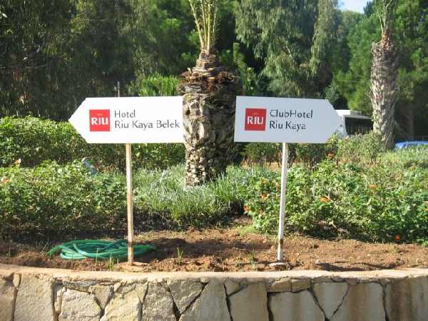 RIU Kaya Belek - Hinweisschilder RIU Kaya Belek & RIU Kaya RIU Kaya Belek - Hinweisschilder RIU Kaya Belek & RIU Kaya