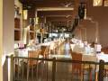 Das offen gebaute Restaurant Berber ist Abends ein Afrikanisches Themen Restaurant
