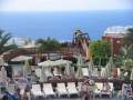 Blick auf Kinderbecken, Kinderspielplatz und rechts das Gebude ist RIU Land - Blick aufs Meer, Ebene9.