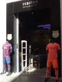 ach ja, fr die Fuballfans hier ist der Barca Shop