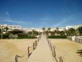 Blick vom Strand zum Hotel