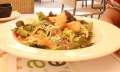 Foto vom 6.9.2011 Salat mit fritierten Gambas im Restaurant es Pes de Sa Palla.