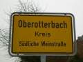 Oberotterbach, Deutsche Weinstrasse,
Ort 2, Ortsschild.