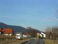 Hambach, Deutsche Weinstrasse, Ort 22, Blick auf das Hambacher Schloss ( aus der Ferne ).