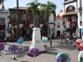 Auf der Plaza de Espana werden die schönsten Laternen ausgestellt, die für die Nacht der Pandorga gebastelt wurden