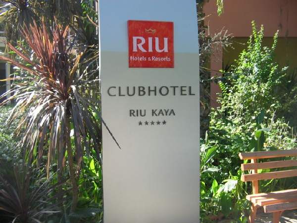 RIU Kaya - Eingangsschild