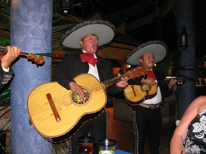 RIU Tequila, Live-Musik zu unserem Spezial-Abendessen im Steakhaus