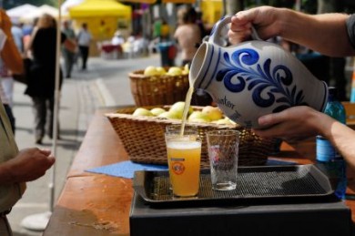 Der Apfelwein gilt als anregendes Getränk.