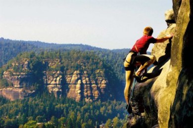 Die felsenreiche Region Zittauer Gebirge ist ein echtes Eldorado für Kletterer.
