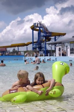 Meerwasserfreibad und Esens-Bensersiel Meerwasserfreibad und Esens-Bensersiel
