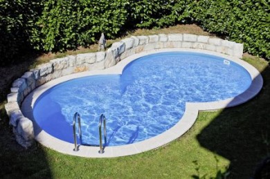 Pool im Garten Pool im Garten