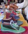 Handgearbeitete Schuhe fr Kinder und Erwachsene